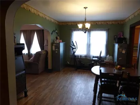 119 N Cherry St, Bryan, OH 43506 photo 7