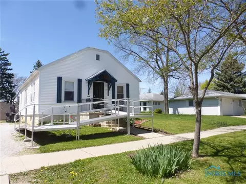 119 N Cherry St, Bryan, OH 43506 photo 2