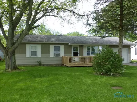414 E South St, Bryan, OH 43506 photo 3