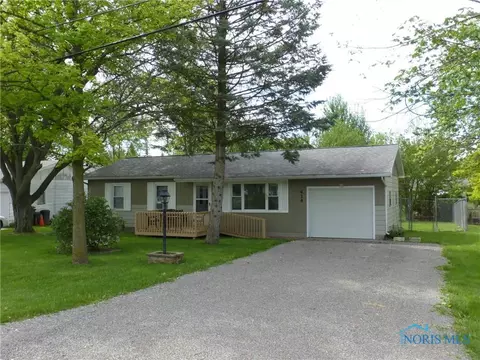 414 E South St, Bryan, OH 43506 photo 2