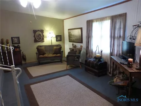 414 E South St, Bryan, OH 43506 photo 11