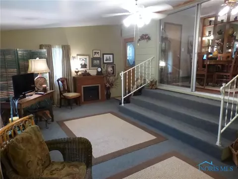 414 E South St, Bryan, OH 43506 photo 12