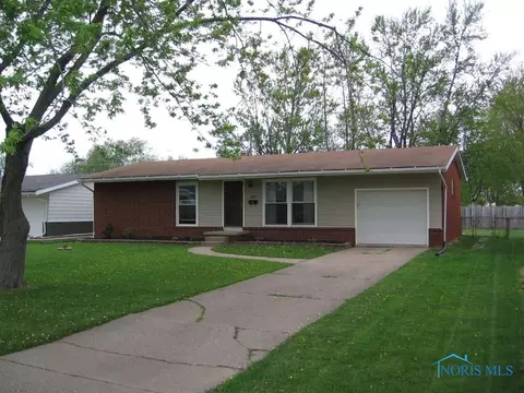 205 Earl St, Walbridge, OH 43465 photo 1