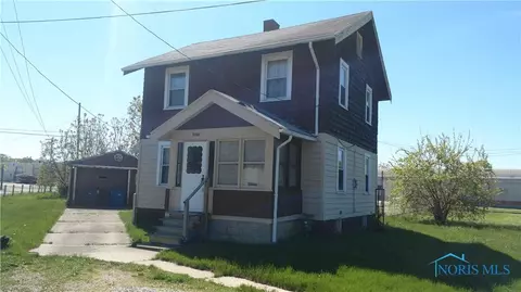 1677 Eden Ct, Toledo, OH 43607 photo 1