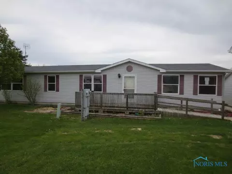 2101 Pear Tree Ln, Delta, OH 43515 photo 1