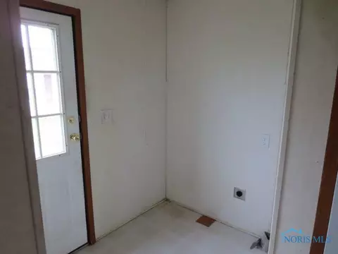2101 Pear Tree Ln, Delta, OH 43515 photo 11