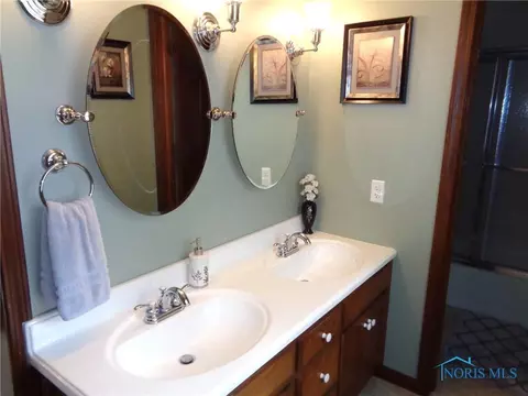 719 Crestview Ave, Bryan, OH 43506 photo 22