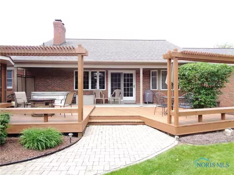719 Crestview Ave, Bryan, OH 43506 photo 2