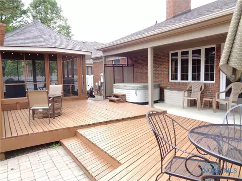 719 Crestview Ave, Bryan, OH 43506 photo 3