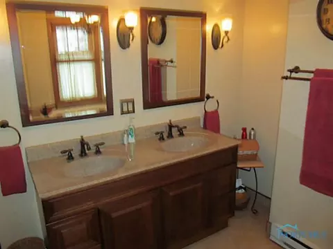 607 N Williams St, Paulding, OH 45879 photo 8