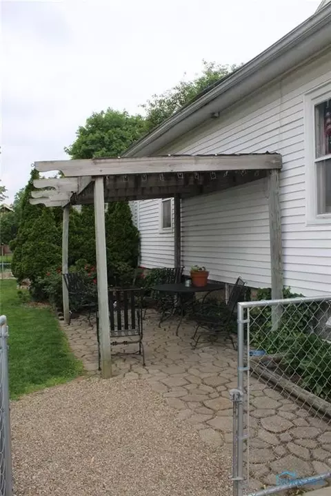 352 E High St, Bryan, OH 43506 photo 19