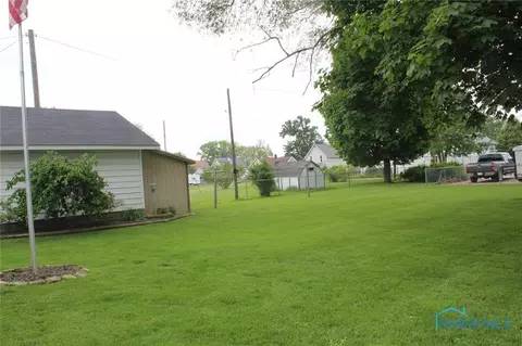 352 E High St, Bryan, OH 43506 photo 20