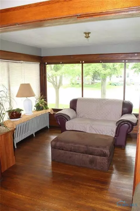 352 E High St, Bryan, OH 43506 photo 8