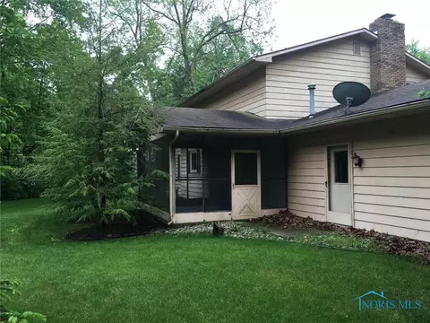 127 Oak Meadows Dr, Bryan, OH 43506 photo 2