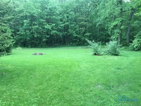 127 Oak Meadows Dr, Bryan, OH 43506 photo 3
