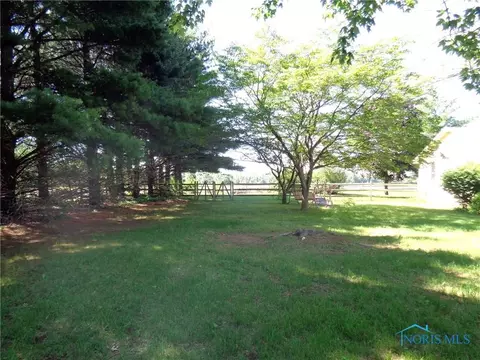 2829 Caldwell Rd, Bradner, OH 43406 photo 6