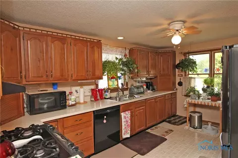3260 Eber Rd, Monclova, OH 43542 photo 7
