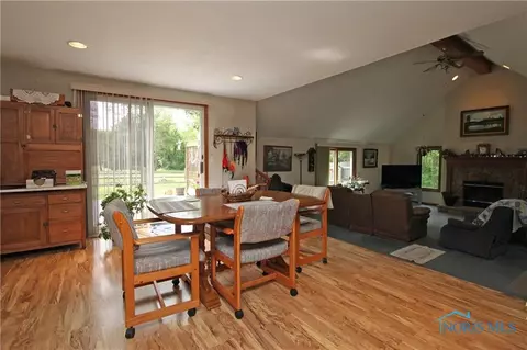 3260 Eber Rd, Monclova, OH 43542 photo 9