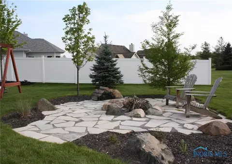 1004 Stonehedge Dr, Bryan, OH 43506 photo 6