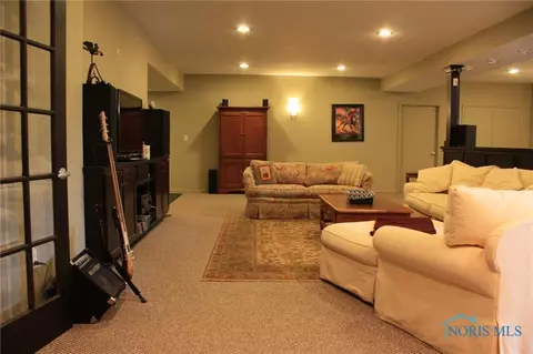 1004 Stonehedge Dr, Bryan, OH 43506 photo 15