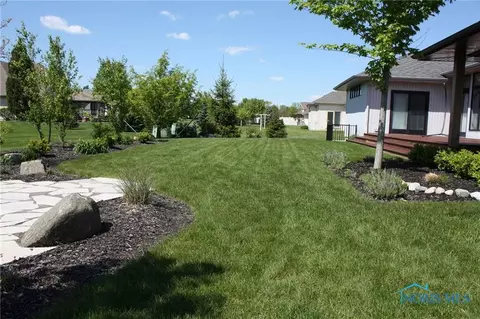 1004 Stonehedge Dr, Bryan, OH 43506 photo 5