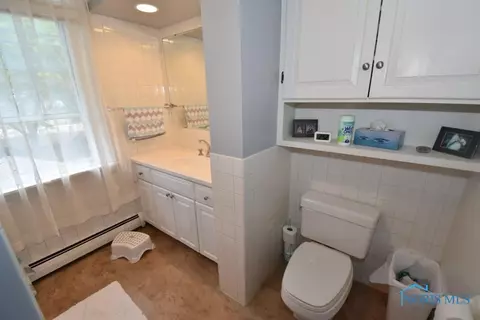 106 E Harrison St, Maumee, OH 43537 photo 18