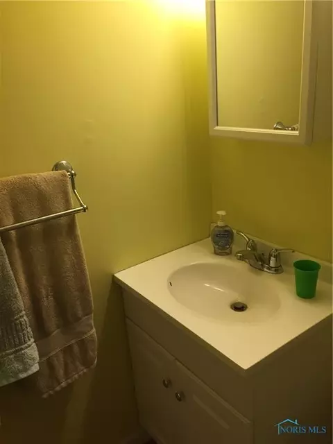 923 Scott St, Maumee, OH 43537 photo 11