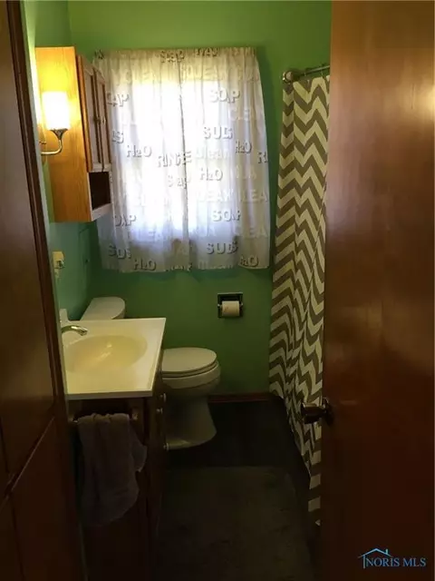 923 Scott St, Maumee, OH 43537 photo 7
