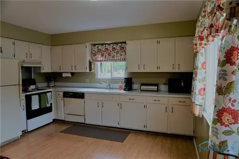 2627 Edgar St, Toledo, OH 43613 photo 11