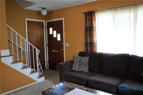 2627 Edgar St, Toledo, OH 43613 photo 4