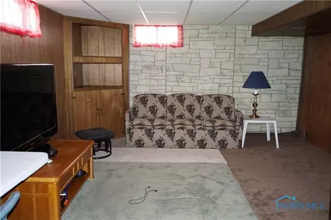 2627 Edgar St, Toledo, OH 43613 photo 25