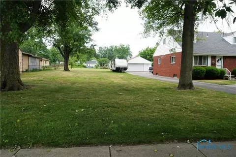2627 Edgar St, Toledo, OH 43613 photo 3