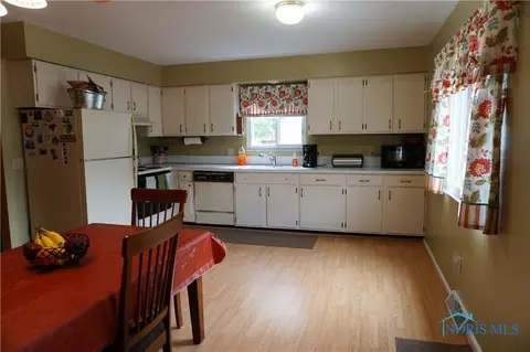 2627 Edgar St, Toledo, OH 43613 photo 9