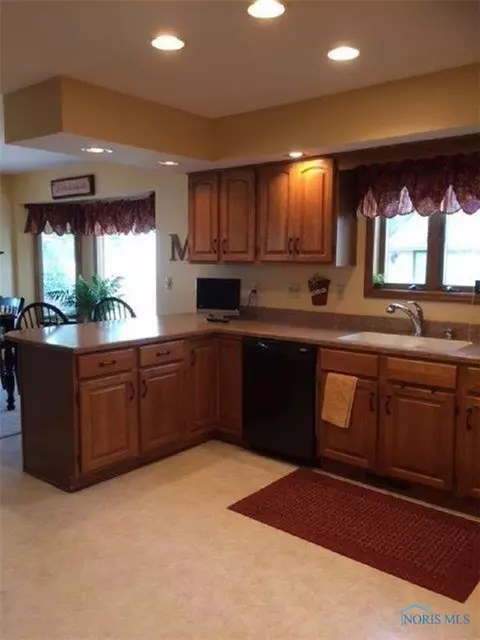 233 Town Line Rd, Bryan, OH 43506 photo 7