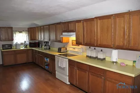 408 E Indiana St, Edon, OH 43518 photo 5