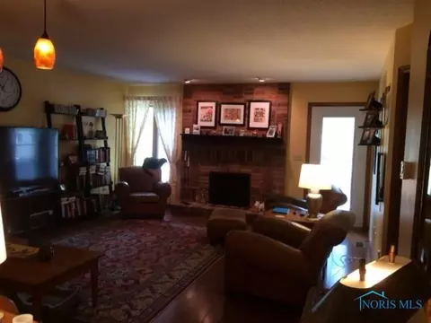 101 Deerfield Cir #A, Bryan, OH 43506 photo 5