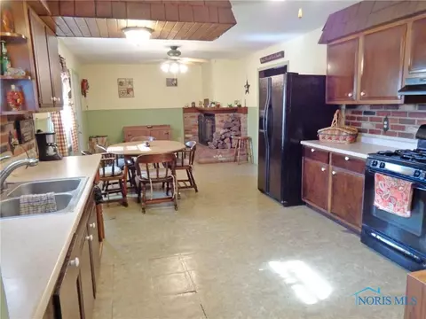 330 S Watson St, Wayne, OH 43466 photo 7