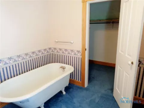 225 E Main St, Wayne, OH 43466 photo 16
