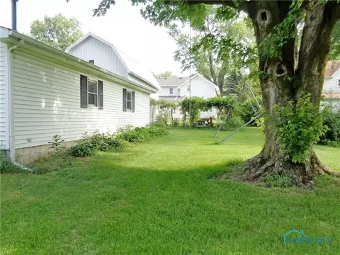 225 E Main St, Wayne, OH 43466 photo 6