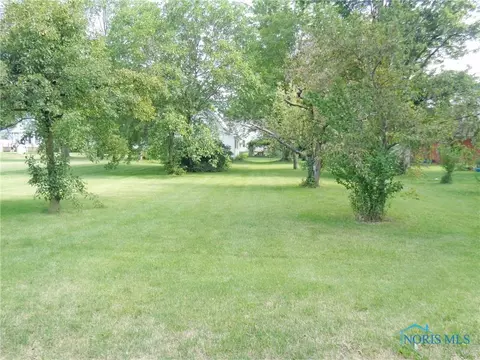 225 E Main St, Wayne, OH 43466 photo 5