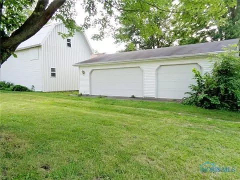 225 E Main St, Wayne, OH 43466 photo 4