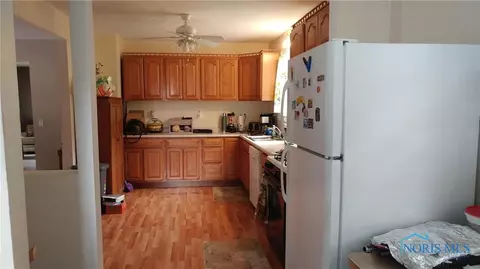 209 Fulton St, Lyons, OH 43533 photo 4