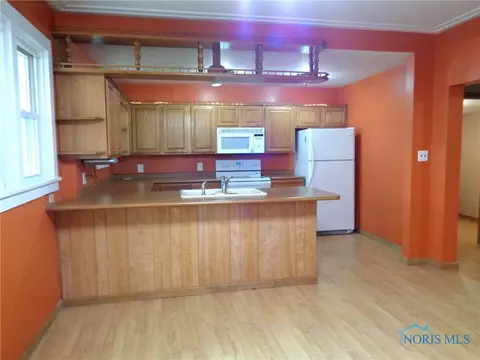 117 Maple St, Wayne, OH 43466 photo 4