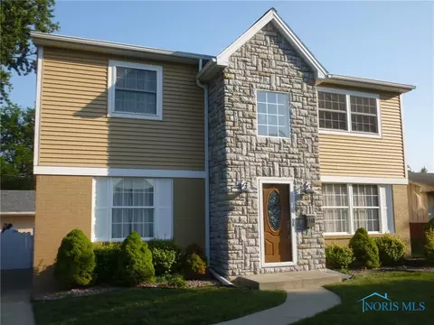 2367 Valeway Dr, Toledo, OH 43613 photo 1
