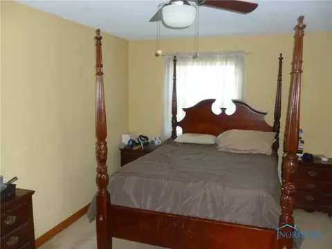 2367 Valeway Dr, Toledo, OH 43613 photo 11
