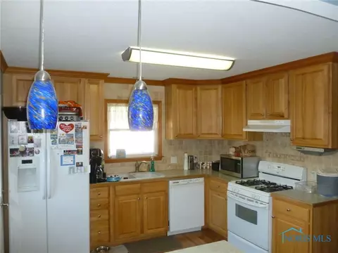 2367 Valeway Dr, Toledo, OH 43613 photo 7