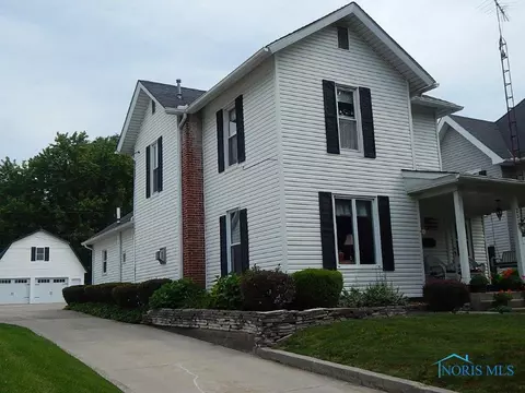237 E Oak St, Wauseon, OH 43567 photo 4