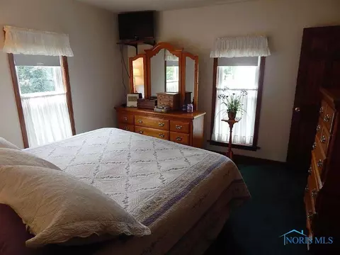 237 E Oak St, Wauseon, OH 43567 photo 15