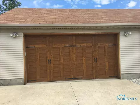 2861 Ayers Rd, Millbury, OH 43447 photo 9