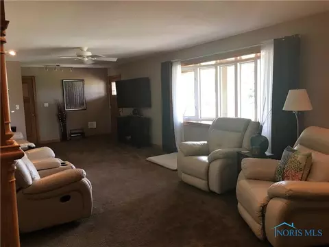 2861 Ayers Rd, Millbury, OH 43447 photo 10